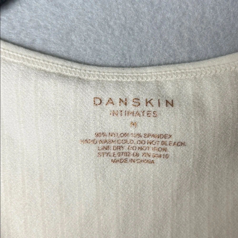 DANSKIN Intimates Bodysuit‎ Cream Ivory Plunge Neck Minimalist basics Sz M